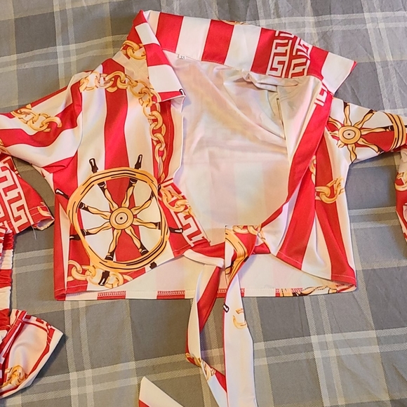 2 piece suit - Picture 2 of 2